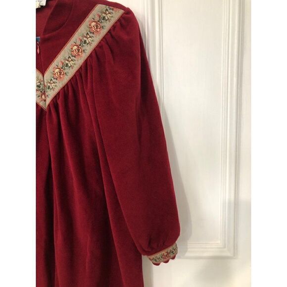 Vintage Vanity Fair Robe Tam M Burgundy Soft Zip Collar Homemade Upholstery Deta - Picture 3 of 5
